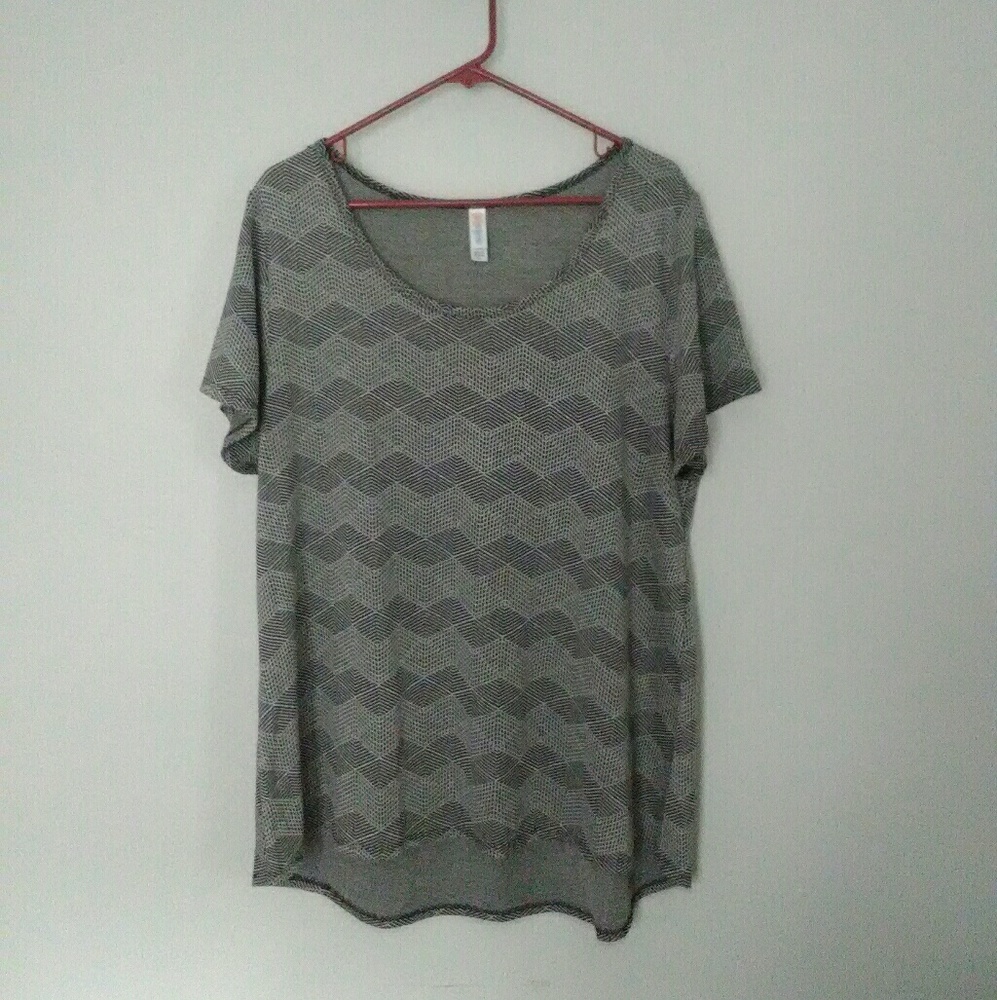 LuLaRoe short sleeve top geometric print Irma